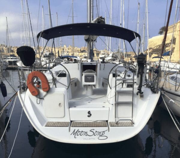 Beneteau Cyclades 43.3 yachtingmt back 2