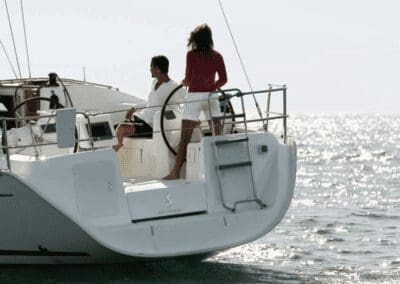 Beneteau Cyclades 43.3 yachtingmt back